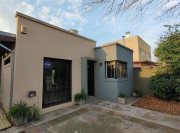 frente · Casa en Venta Villa Castells Gonnet 1 Dormitorio Lote 10x32.5 Impecable Proyecto Ampliación