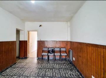 Casa de 5 ambientes, Rosario · Casa Camilo Aldao 1700 - 1 Dormitorio - Patio - Cochera