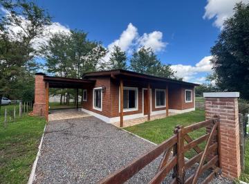 Casa · 88m² · 4 Ambientes · 1 Cochera · ¡Descubre Tu Paraíso en Salvador María, Partido de Lobos!