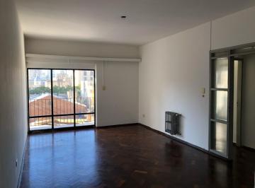 Departamento de 3 ambientes, Córdoba · Alquilo Dpto. 3 Dorm. con Balcon - Zona Centro