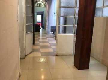 PH · 105m² · 4 Ambientes · Excelente PH Renovado a Nuevo, Entrada Indep.