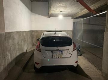 Garage · 15m² · 1 Cochera · Cohera Amplia en Muy Buena Ubicacion