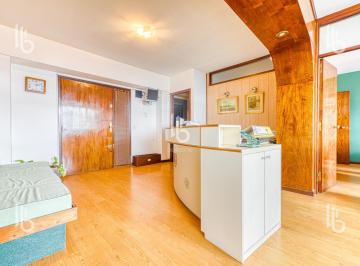 Oficina comercial · 92m² · 7 Ambientes · Oficina a La Calle Plaza Mitre Multiples Box
