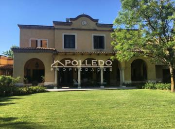 Casa de 4 ambientes, Pilar · Alquiler de Verano en Martindale
