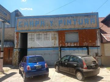 Bodega-Galpón , Lanús · Galpon a m de H. Yrigoyen 300 m²