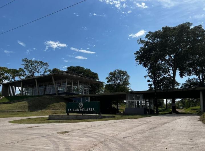 Terreno · 408m²