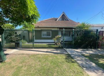 Casa de 4 ambientes, Almirante Brown · Chalet en Venta en B° Parque Santa Rita, Longchamps