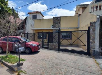 PH de 2 ambientes, Almirante Brown · Venta de PH en Adrogué