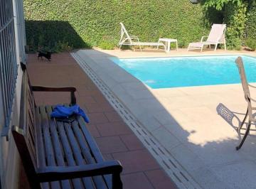 Casa · 135m² · 4 Ambientes · 1 Cochera · Venta Casa 3 Dorm., Pileta Climatizada Escobar