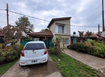 Casa · 115m² · 5 Ambientes · 2 Cocheras · Casa y Departamento en Venta Villa Elisa Barrio Luz y Fuerza