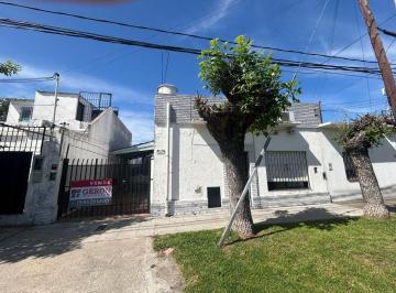 Casa · 210m² · 6 Ambientes · 2 Cocheras · Casa en Venta Lote 10 X 38 m (Actualmente 3 Unidades)