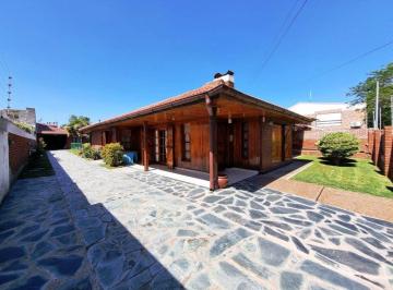SCB-SCB-371_2 · Casa 4 Ambientes. | Calle 15 Al 1600