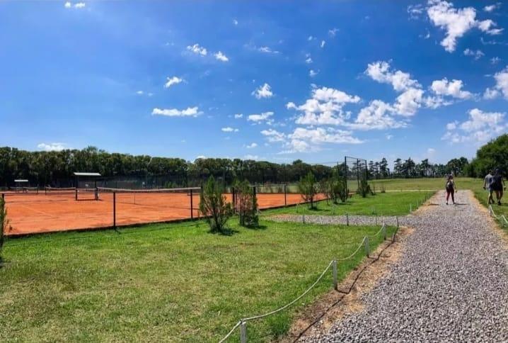Terreno · 817m²