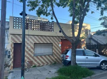 Casa · 170m² · 5 Ambientes · 1 Cochera · Casa en Munro - Oeste