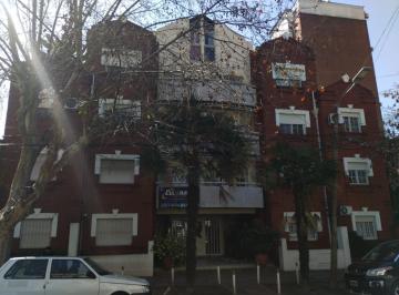 Departamento · 55m² · 3 Ambientes · Departamento Al Frente en Muy Buen Estado