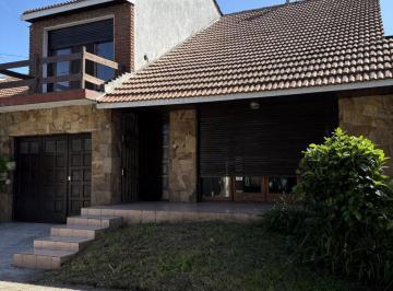 Casa · 170m² · 5 Ambientes · 1 Cochera · Venta de Chalet en PH 5 Ambientes en Villa Primera