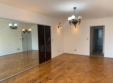 Departamento de 3 ambientes, Balvanera · Av Entre Ríos 500 - 3 Amb C/ Dependencia. Expensas Incluidas!