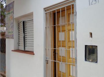 Bodega-Galpón · 285m² · 3 Ambientes · Se Vende Galpon 150 m² Cub. Mas 2 Dptos 1 Dorm. 67 m² Cub. c/u