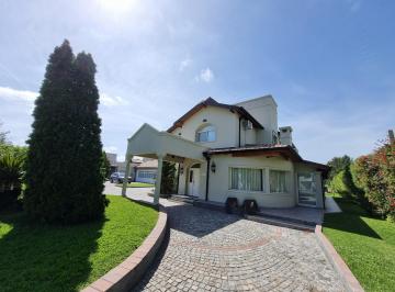 Casa de 10 ambientes, San Vicente · La Mejor Casa en El Lauquen de Canning! Multifamiliar! Spa y Piscina Climatizada