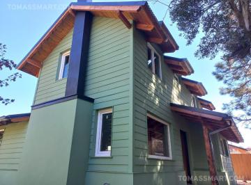 PH · 98m² · 4 Ambientes · 1 Cochera · Casa en Nahuel Malal