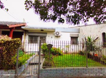 Casa de 4 ambientes, Berazategui · Importante Casa Apta Credito Bancario