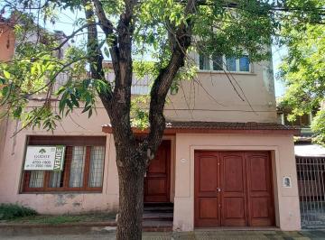 Casa · 286m² · 4 Ambientes · 2 Cocheras · Venta de Casa 4 Ambientes con Dependencia en Martinez