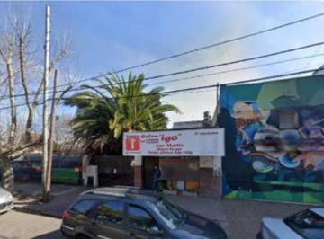 Casa · 200m² · 4 Ambientes · Casa 4 Ambientes con Local Al Frente