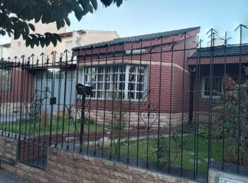 Casa de 4 ambientes, Córdoba · Se Vende Casa Mas Dpto en Parque Capital Sud!