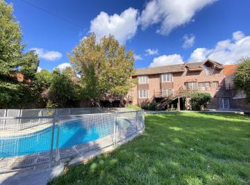Casa · 600m² · 6 Ambientes · 1 Cochera · Casa en Venta en Quilmes Residencial