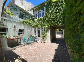 Casa · 274m² · 5 Ambientes · 3 Cocheras · Casa 5 Ambientes con 3 Cocheras en Venta en Quilmes