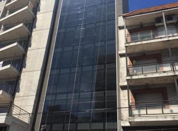 Oficina comercial · 50m² · 2 Ambientes · 1 Cochera · Oficina - Quilmes