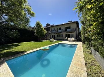 Casa · 365m² · 6 Ambientes · 4 Cocheras · Venta Casa 6 Amb con Pileta Climatizada en Barrancas de Guido, Quilmes