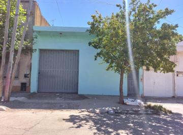 Bodega-Galpón · 208m² · Venta Galpon + Oficina Bernal
