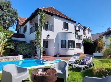 Casa · 403m² · 6 Ambientes · 3 Cocheras · Casa 6 Ambientes con 3 Cocheras en Venta en Quilmes