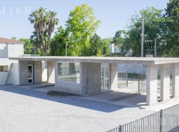 Casa · 100m² · 3 Ambientes · 1 Cochera · Casa en Venta en Chic Village