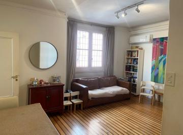 Departamento de 3 ambientes, Recoleta · Recoleta - Edificio Francés Semipiso de 2 Dormi - Bajas Expensas!