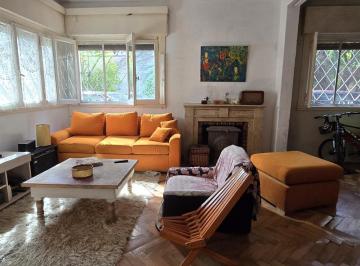 Casa · 230m² · 5 Ambientes · 2 Cocheras · Venta Casa con Jardín en Doble Lote de 651 M5, en Martín Rodríguez Al 3700, Carapachay