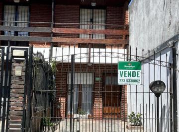 PH · 120m² · 5 Ambientes · 1 Cochera · PH en Venta en Barrio San Carlos