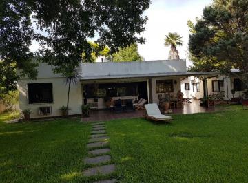 Casa de 6 ambientes, Rosario · Casa con Jardin