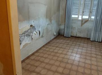 PH de 3 ambientes, Avellaneda · PH 3 Ambientes a Reciclar, Muy Buena Ubicacion.