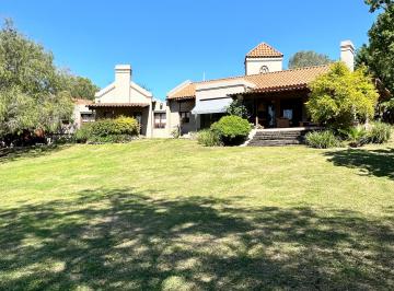 Casa de 5 ambientes, Mendiolaza · Mendiolaza Golf Casa en Venta