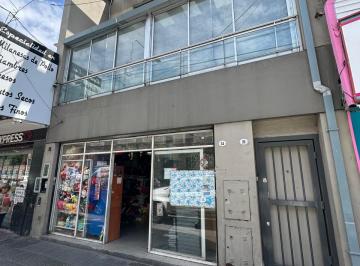 frente · Venta de Local y Departamento en El Centro de Avellaneda