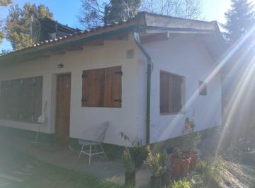 Casa · 155m² · 4 Ambientes · Tres Casas Sobre Lote 1038 m² en Km 14