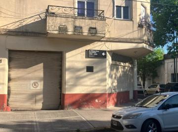 Local comercial · 359m² · 6 Ambientes · Importante Depósito y Local en Esquina.