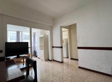 Departamento · 28m² · 1 Ambiente · Amplio y Luminoso Ambiente a La Calle Para 3 Personas
