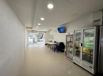 Local comercial · 90m² · 2 Ambientes · Local - Microcentro