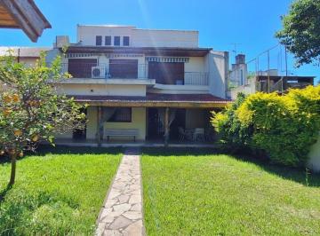 Casa de 6 ambientes, Morón · Chalet en Dos Plantas de 6 Ambientes