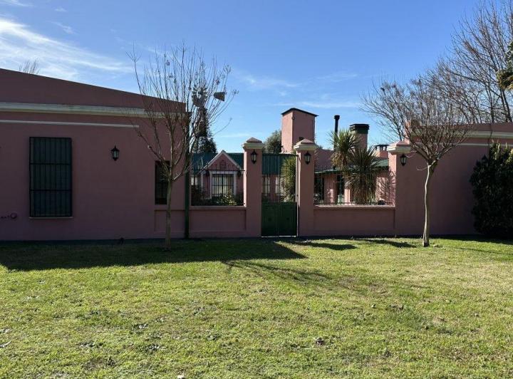 Campo · 1ha · 7 Ambientes · 1 Cochera