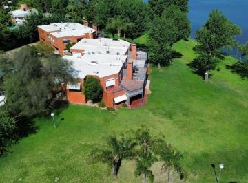 Foto · Excelente Casa en Country Sobre Costa del Lago