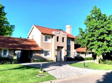 Casa de 8 ambientes, Luján · Impecable Propiedad